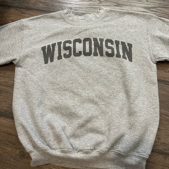 Wisconsin Gray Sweater - Picture 2 of 2